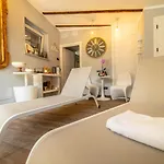 Villamour Boutique & Hotel 4*
