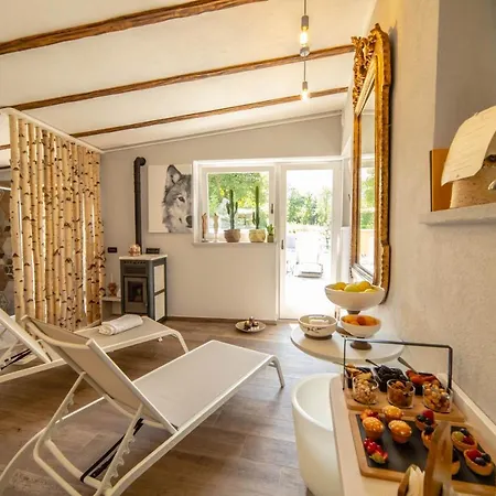 Villamour Boutique & Hotel
