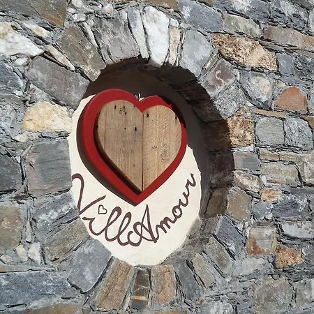 Villamour Boutique & La Salle
