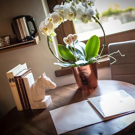 Villamour Boutique & 4* La Salle