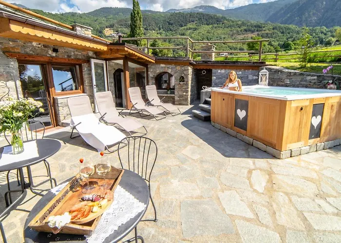 Villamour Boutique & Hotel