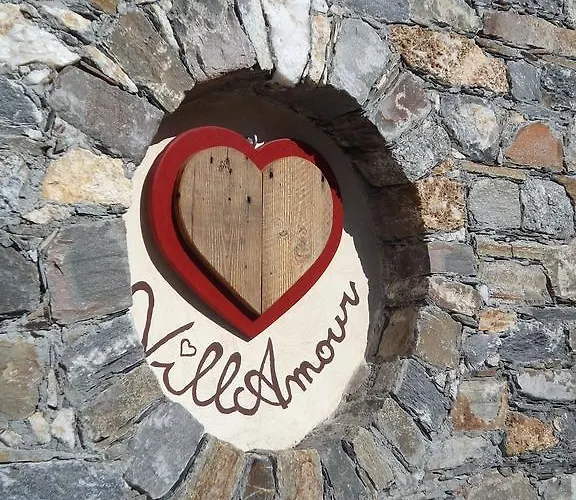 Villamour Boutique & La Salle